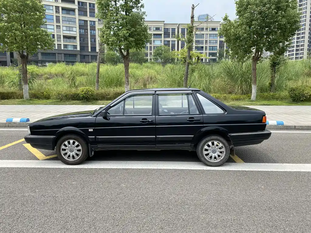 Volkswagen Santana Classic — миниатюра 4