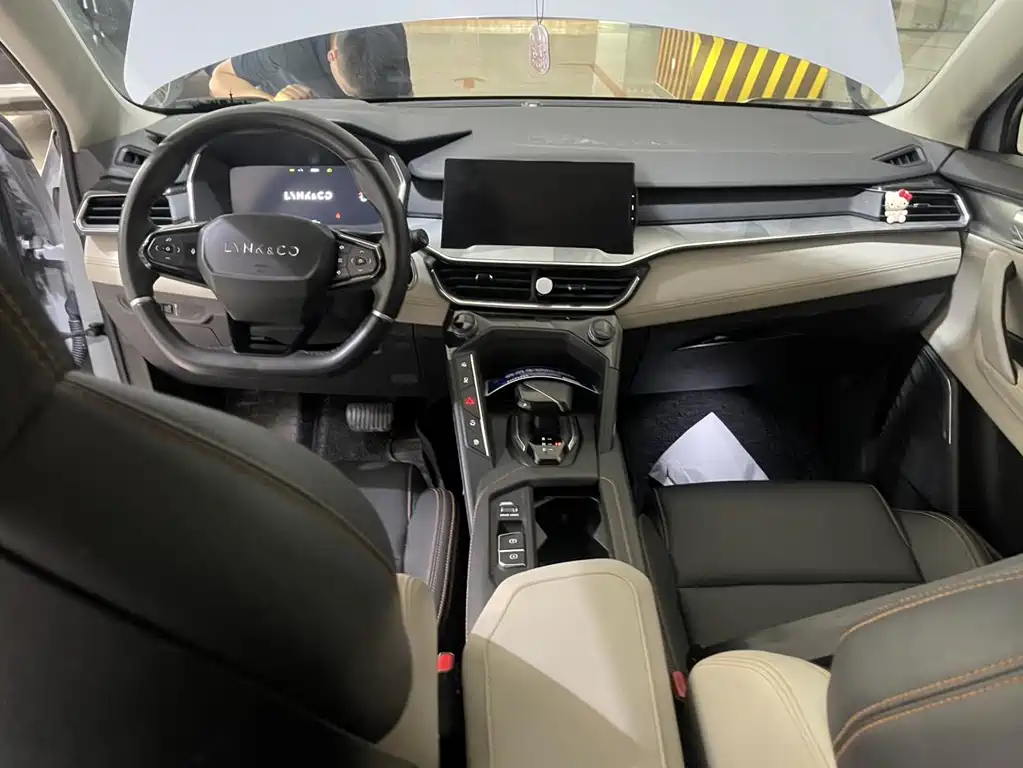 Lynk & Co 06 EM-P - фото 7