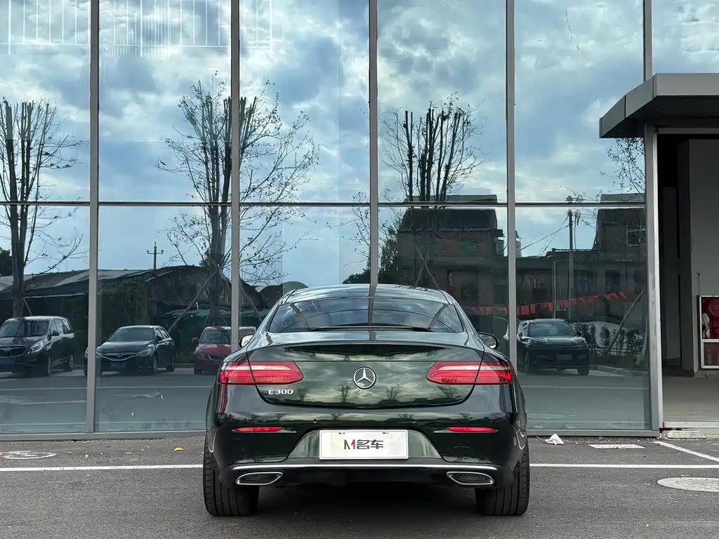 MERCEDES-BENZ E CLASS