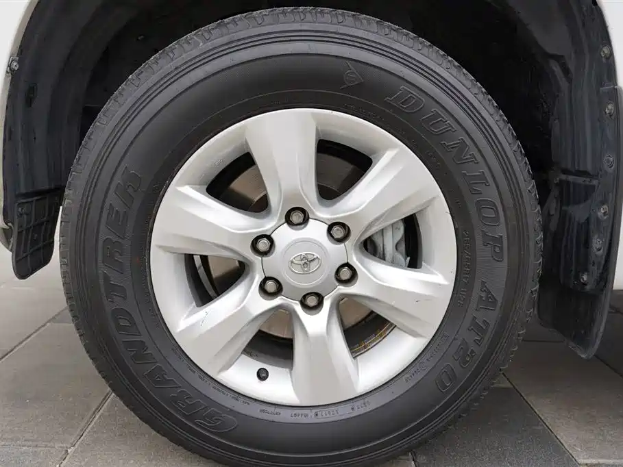 Toyota Land Cruiser Prado 2010 4.0L AT TX-L