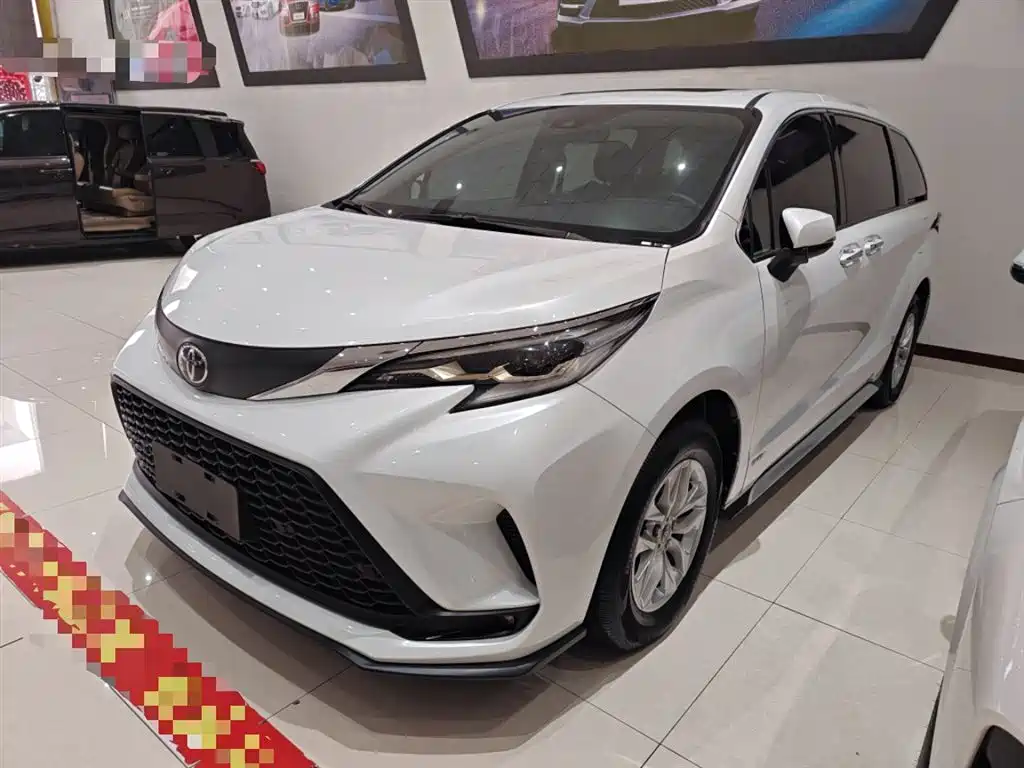 Toyota Granvia 2024