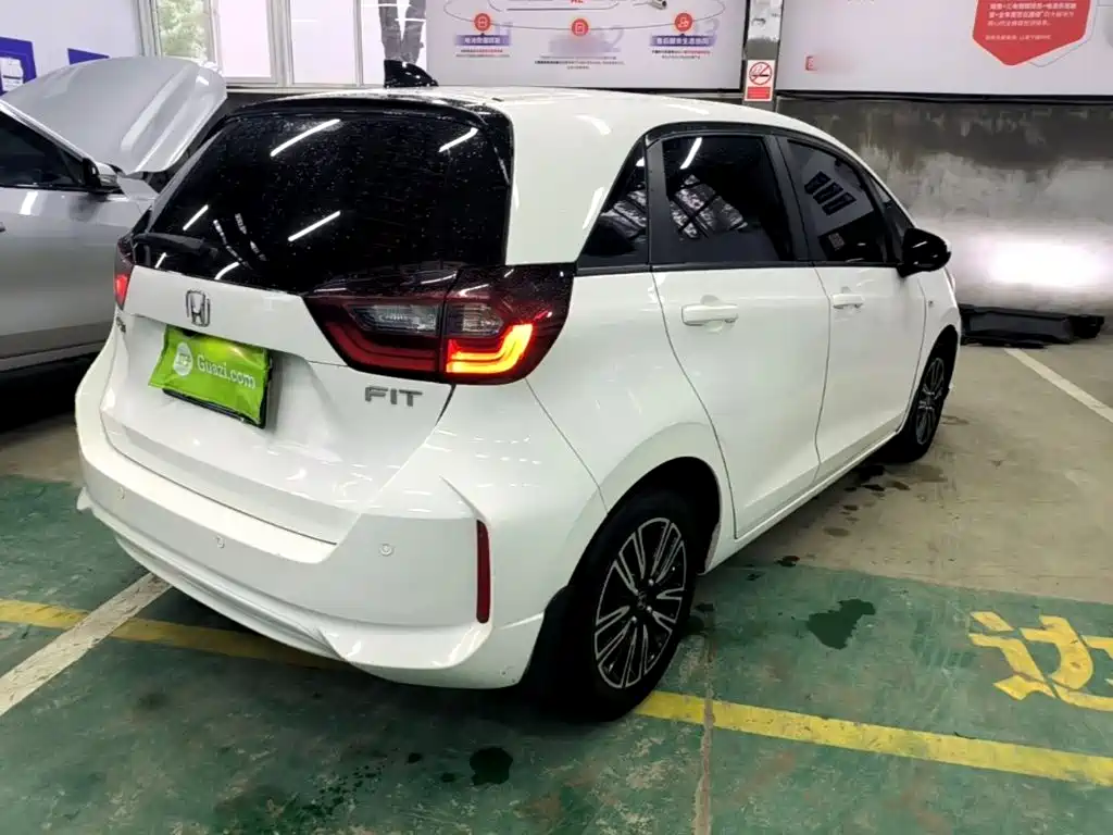 Honda Fit — миниатюра 7