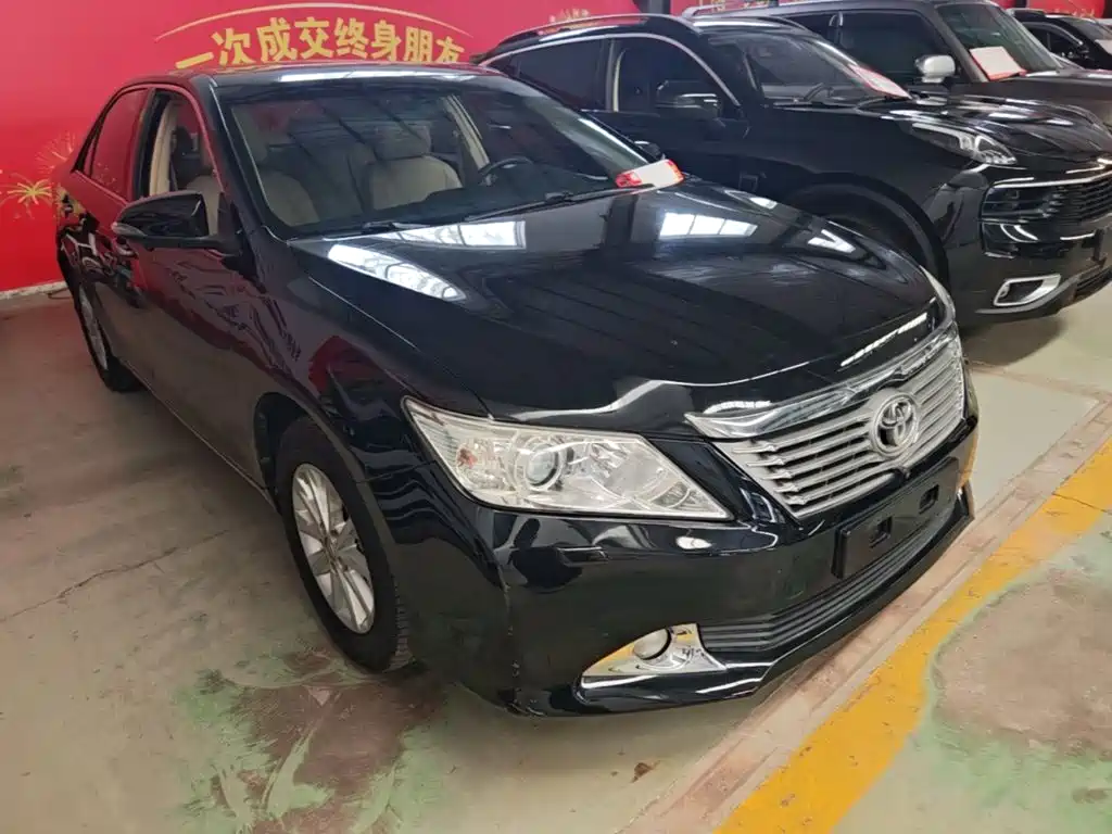 Toyota Camry — миниатюра 4