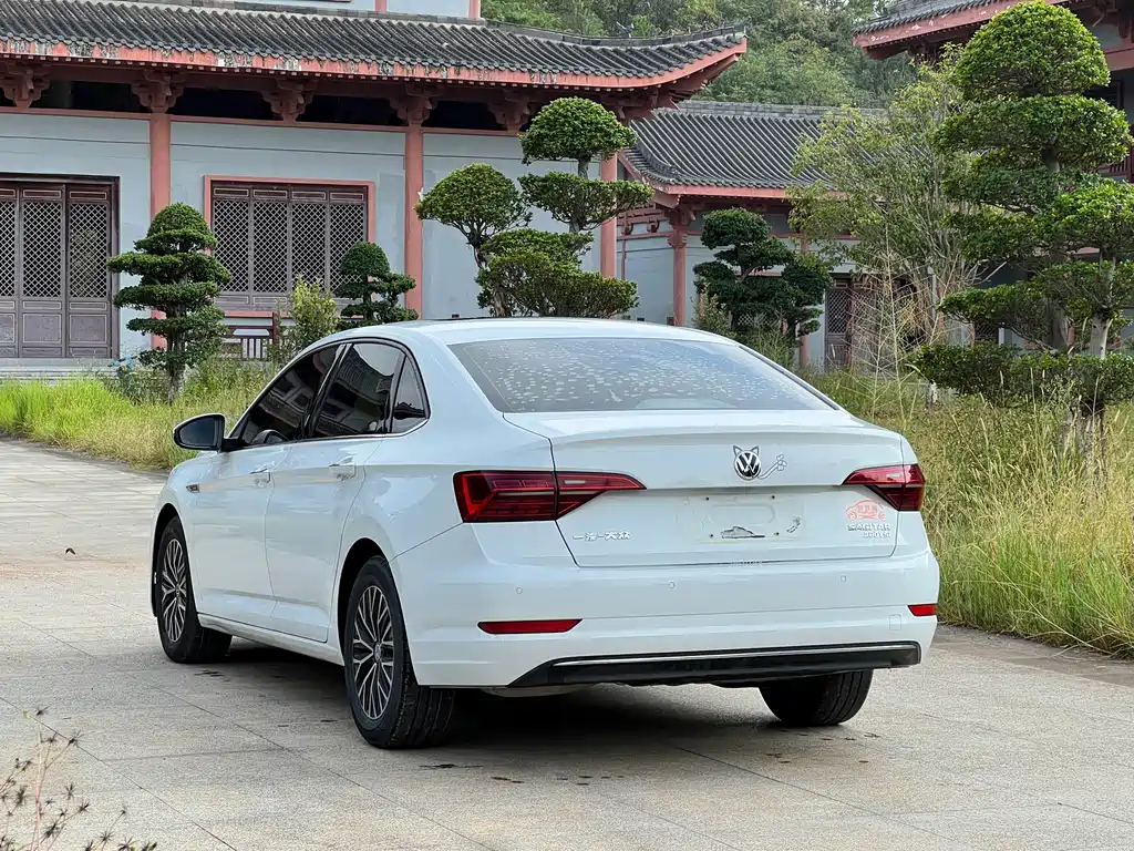 Volkswagen Sagitar — миниатюра 4