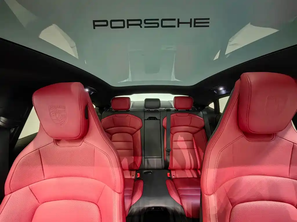 Porsche Taycan — миниатюра 3