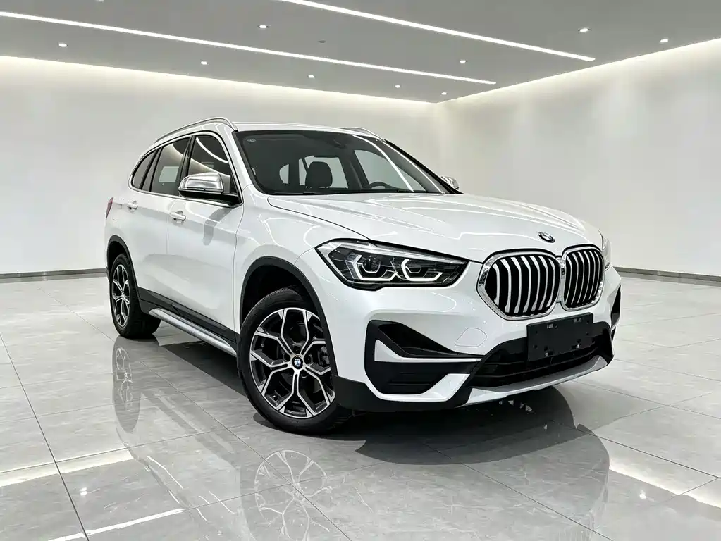 BMW X1 2022 — фото 3