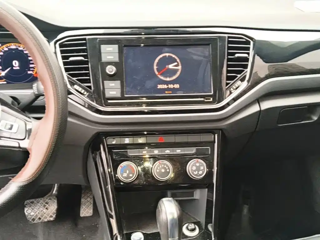 Volkswagen T-Roc — миниатюра 13