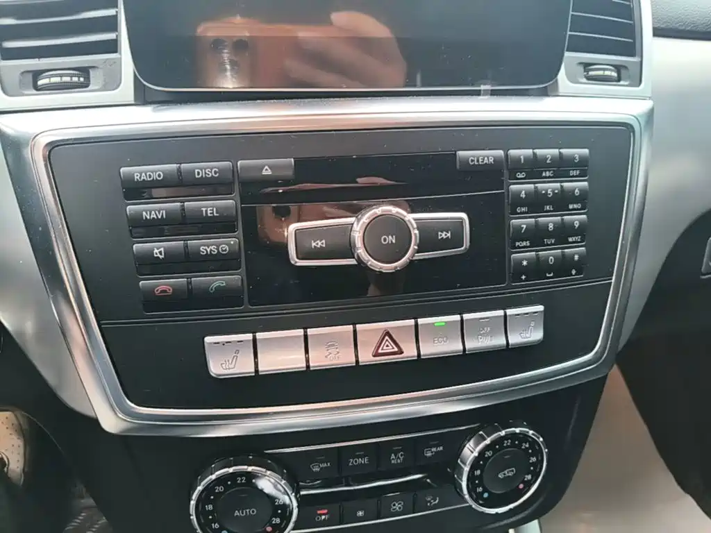 Mercedes-Benz M-Class — миниатюра 13