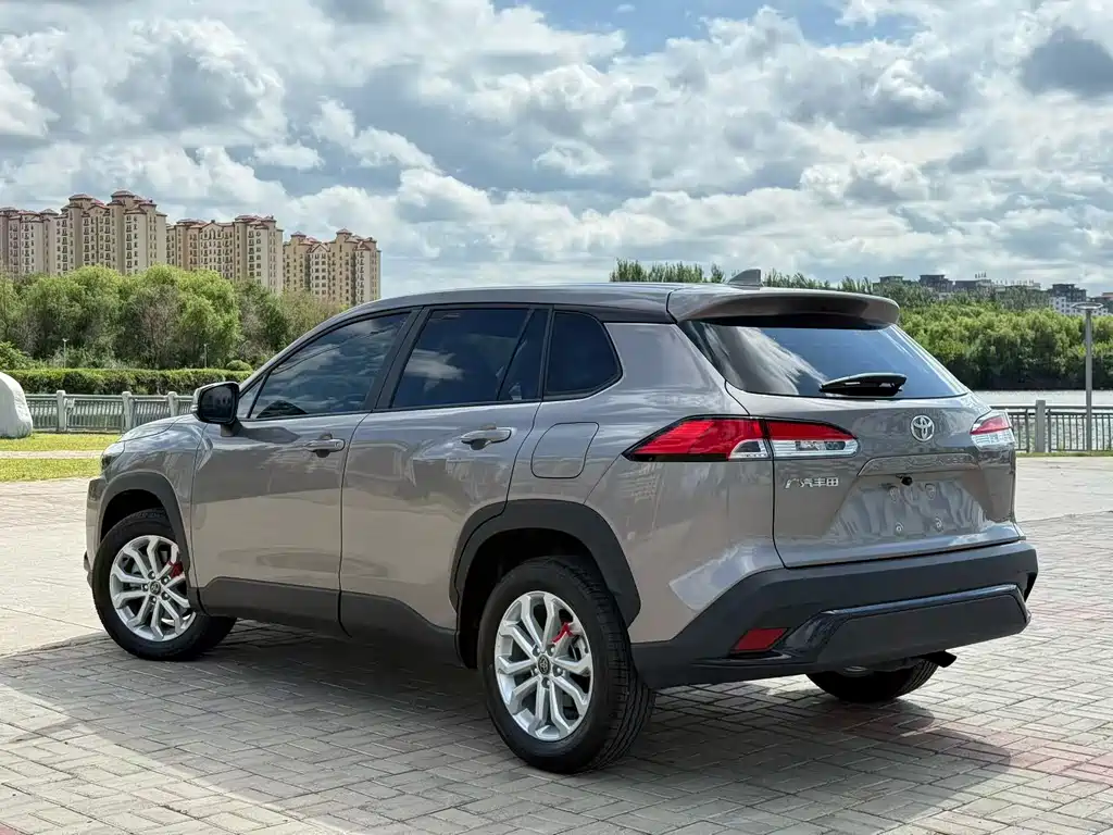 Toyota Frontlander — миниатюра 7