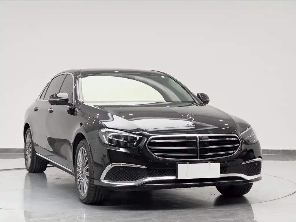 Mercedes-Benz E-Class 2023 — фото 3