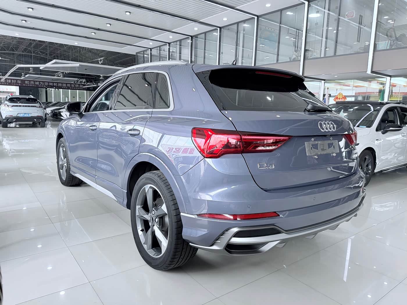 Audi Q3 1.4 л 2022 г. красный/фиолетовый, пробег 39000 км