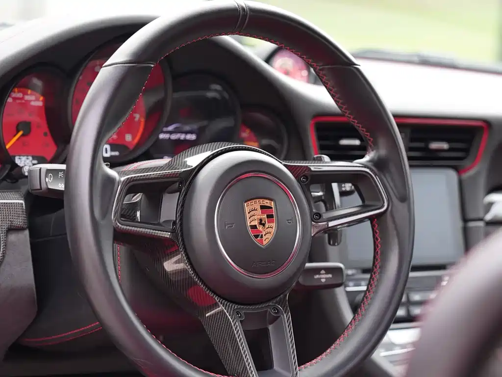 Porsche 911 2018 GT2 RS 3.8T