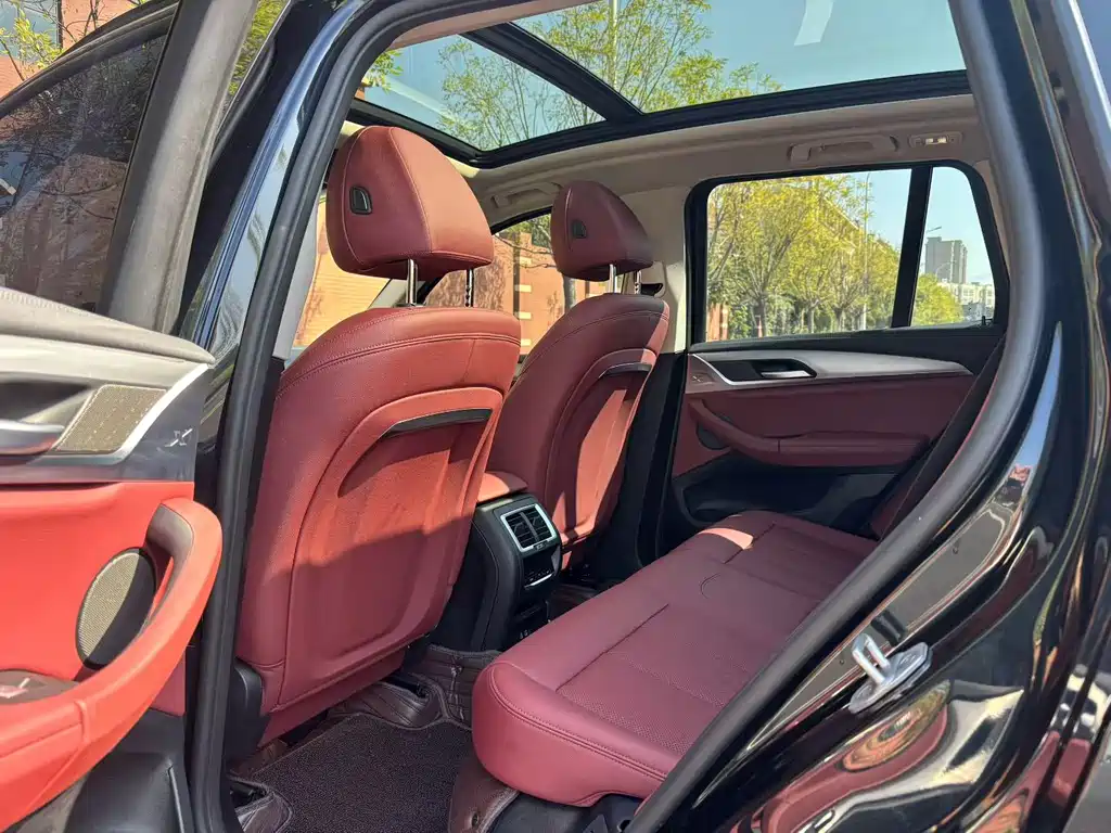 BMW iX3 — миниатюра 5