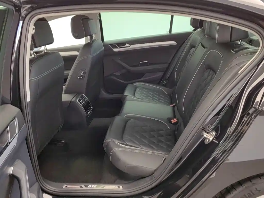 Volkswagen 迈腾 PHEV — миниатюра 15