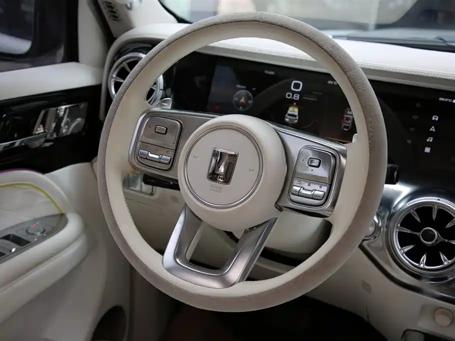 TANK CO CREATION TANK 300