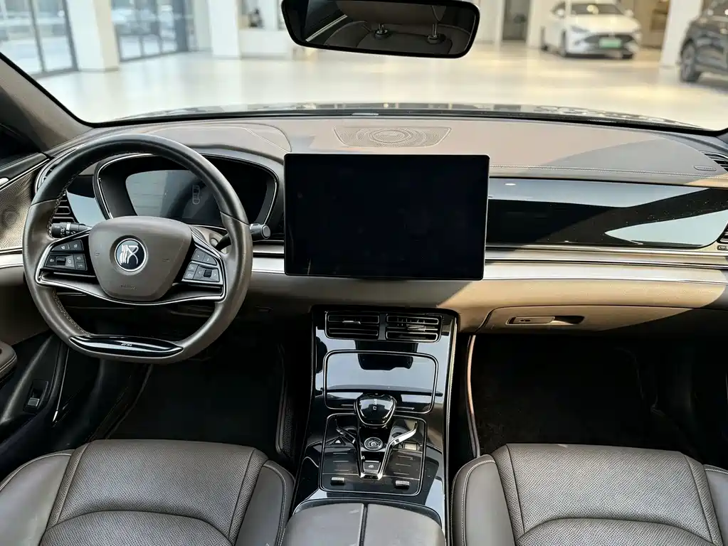 BYD Han — миниатюра 7