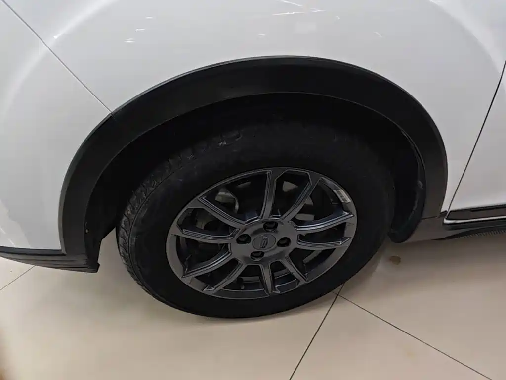 Geely Vision X3 — миниатюра 23