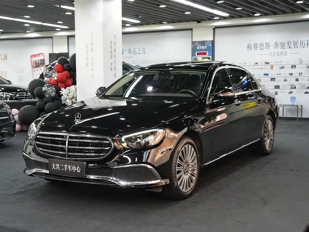 Mercedes-Benz E-Class 2022