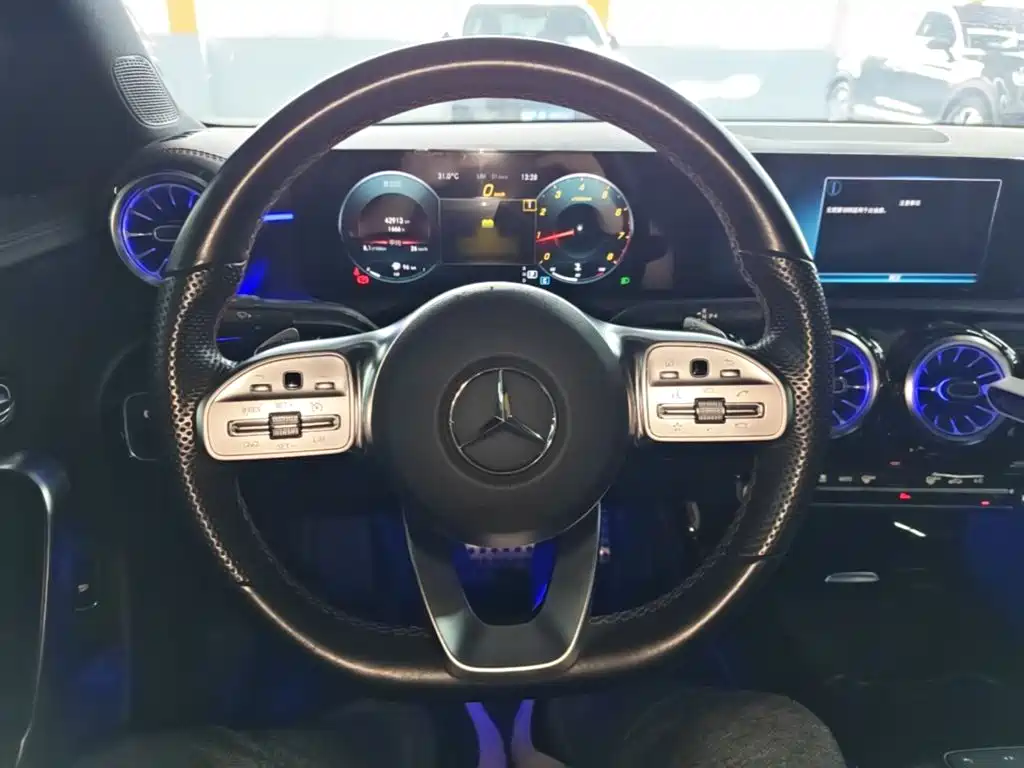 Mercedes-Benz CLA (Import) — миниатюра 11