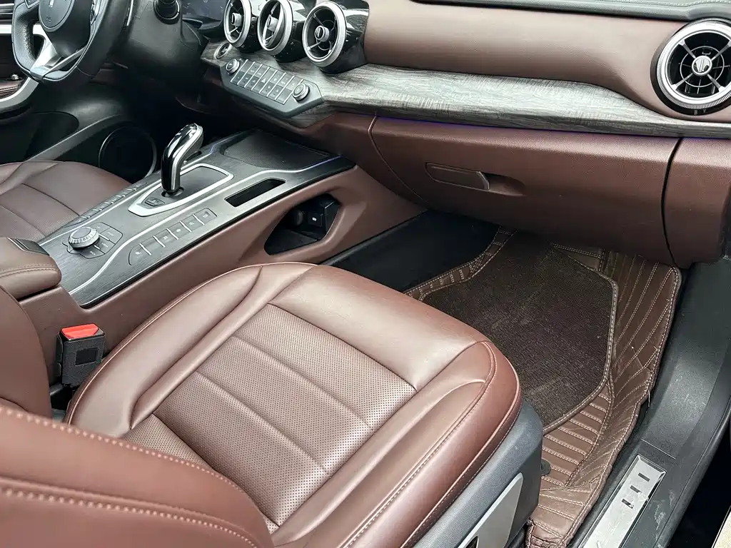 WEI PAI WEI BRAND VV7