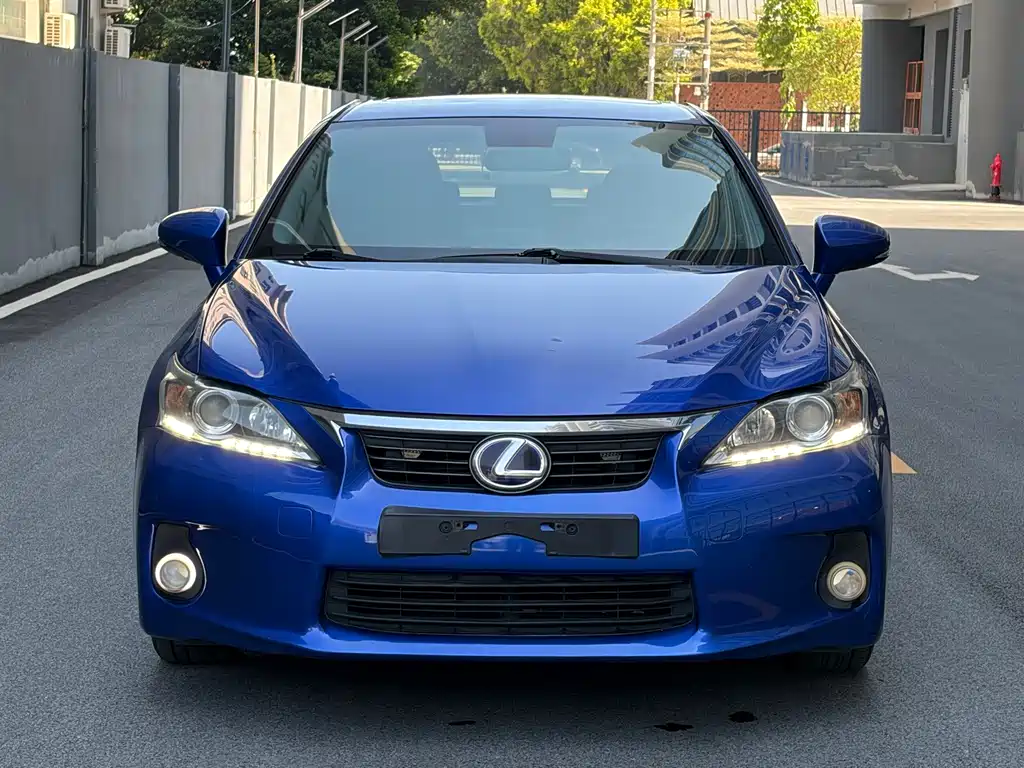 Lexus CT — миниатюра 2