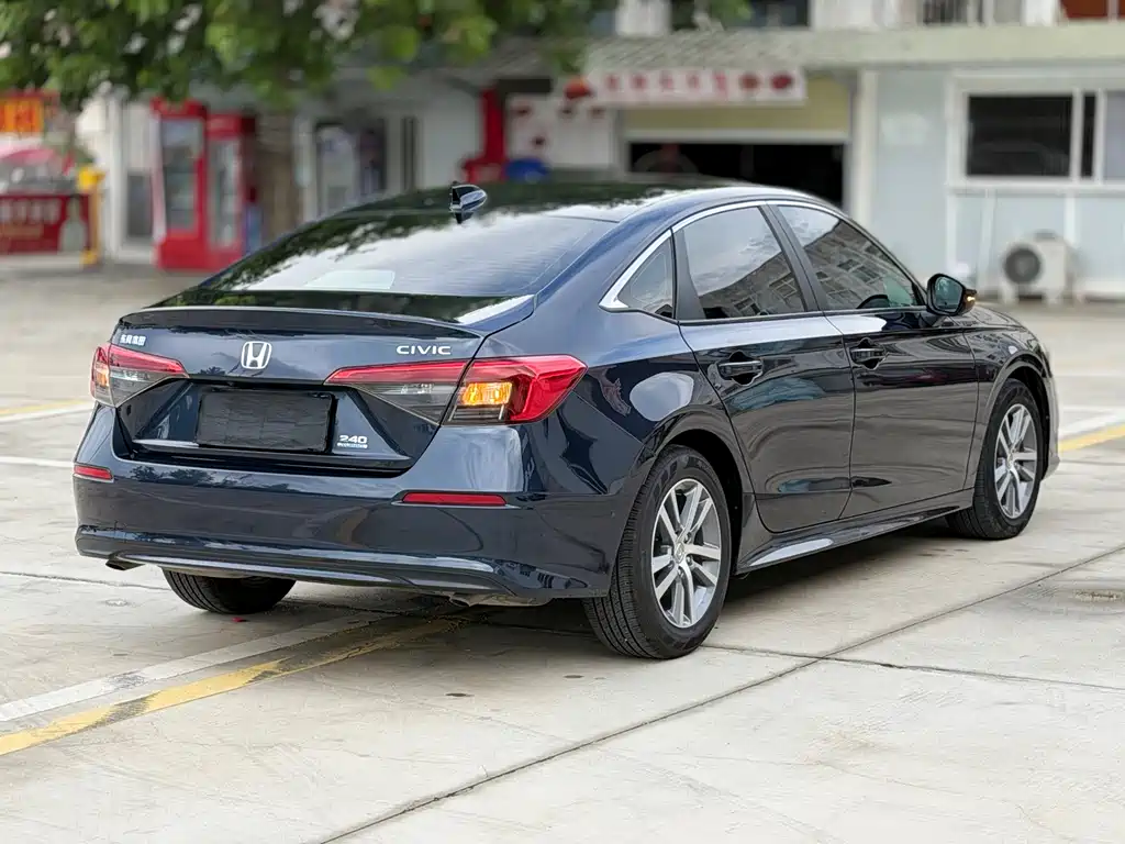 Honda Civic 2022 240TURBO CVT