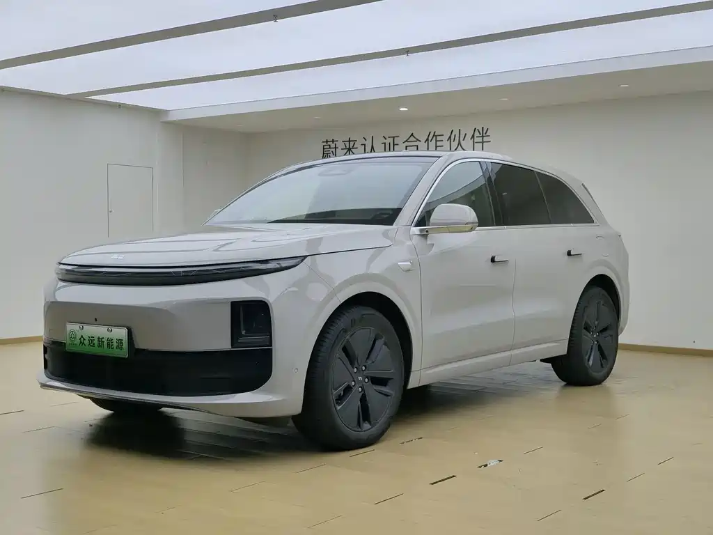 Li Auto L6