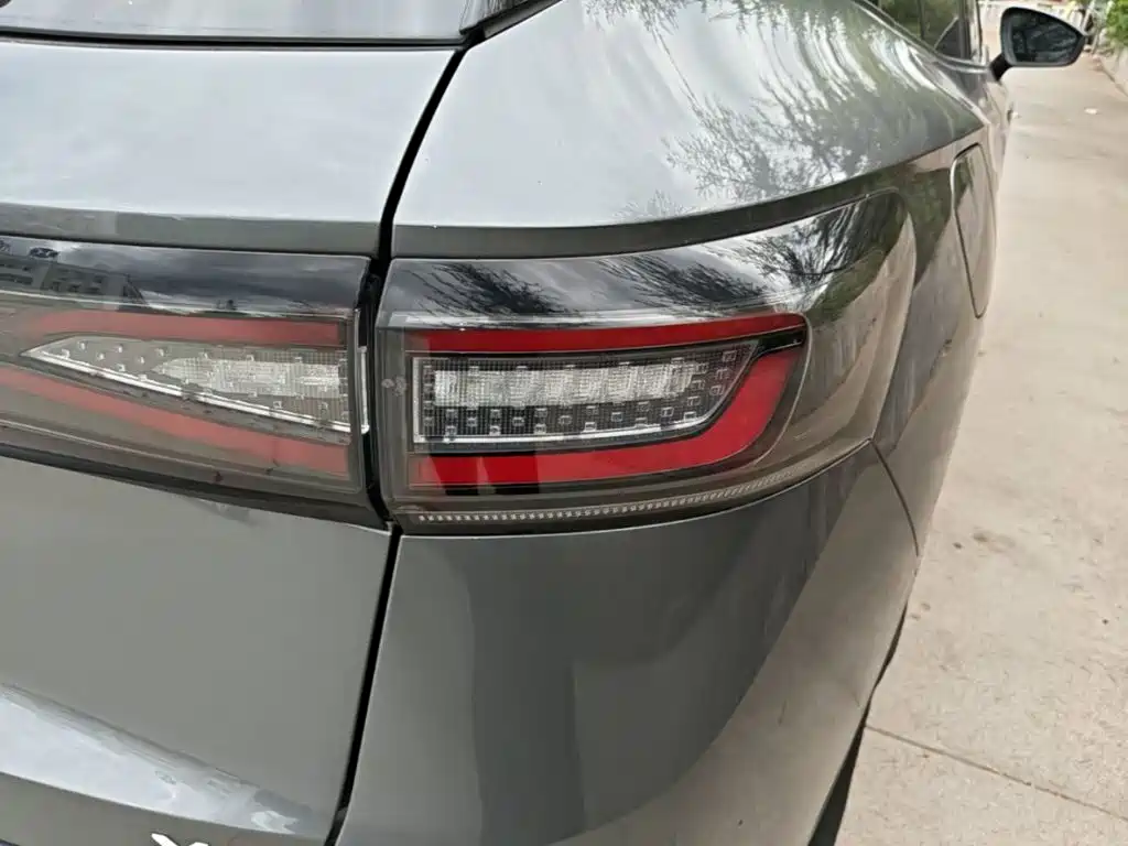 Volkswagen ID.4 X — миниатюра 8
