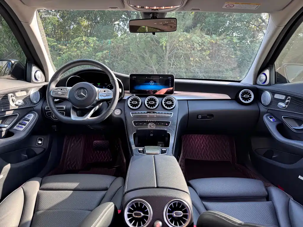 Mercedes-Benz C-Class — миниатюра 15