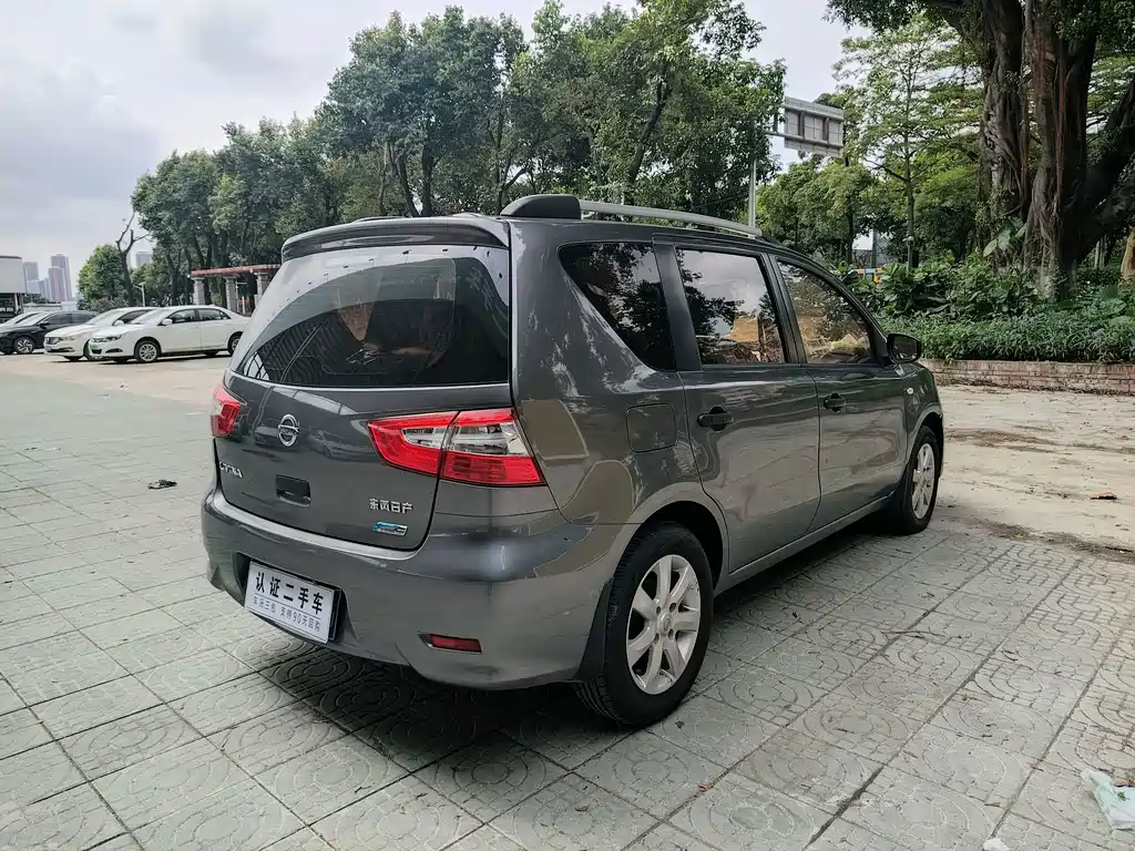 Nissan Livina — миниатюра 7