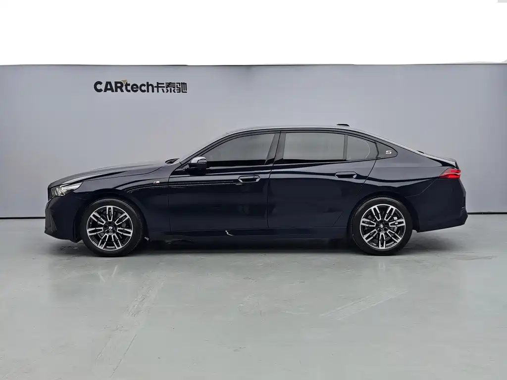 BMW 5 Series 5 2025 530Li Lead M Sport