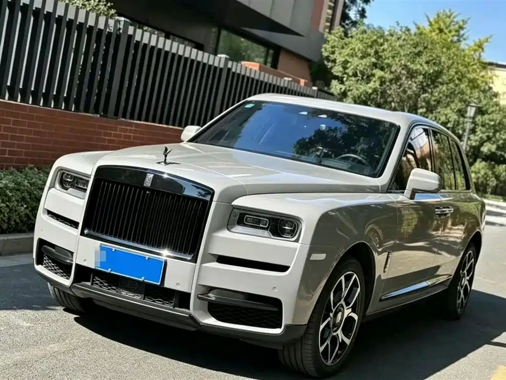 Купить Rolls-Royce Cullinan
