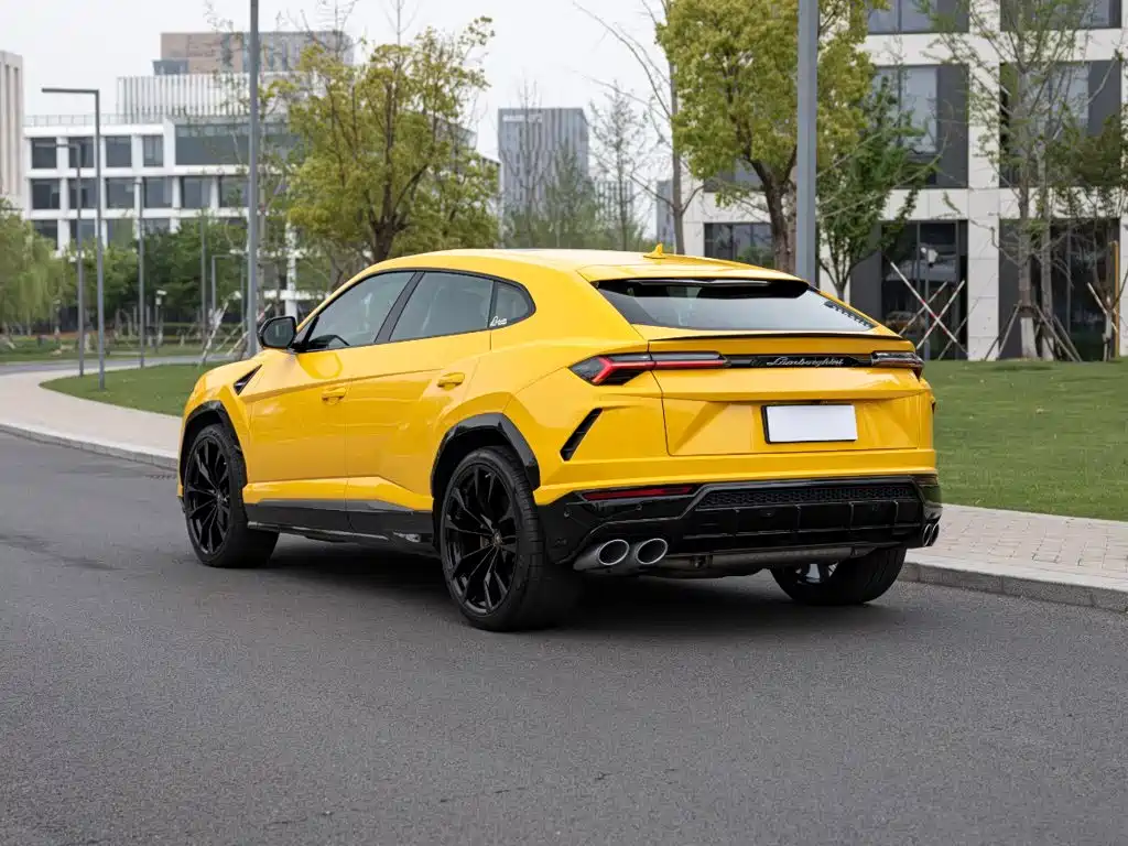 Lamborghini Urus — миниатюра 6