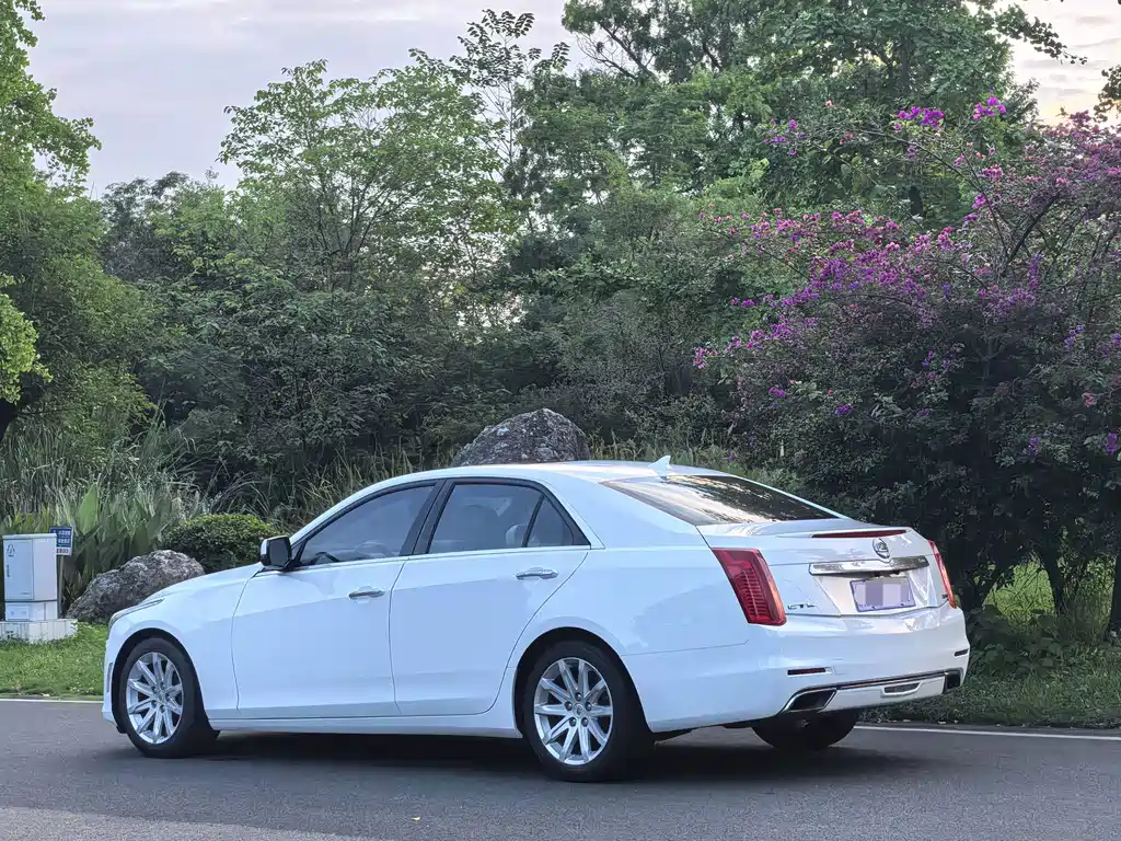 Cadillac CTS — миниатюра 4