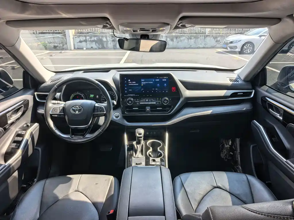 Toyota Highlander — миниатюра 11