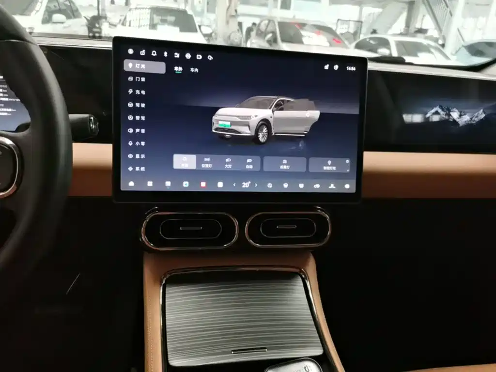 Leapmotor Leapmotor C11 — миниатюра 13