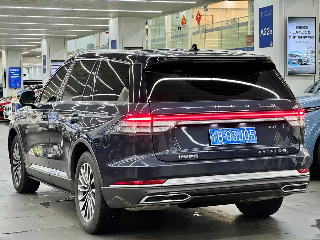Lincoln Aviator — миниатюра 14
