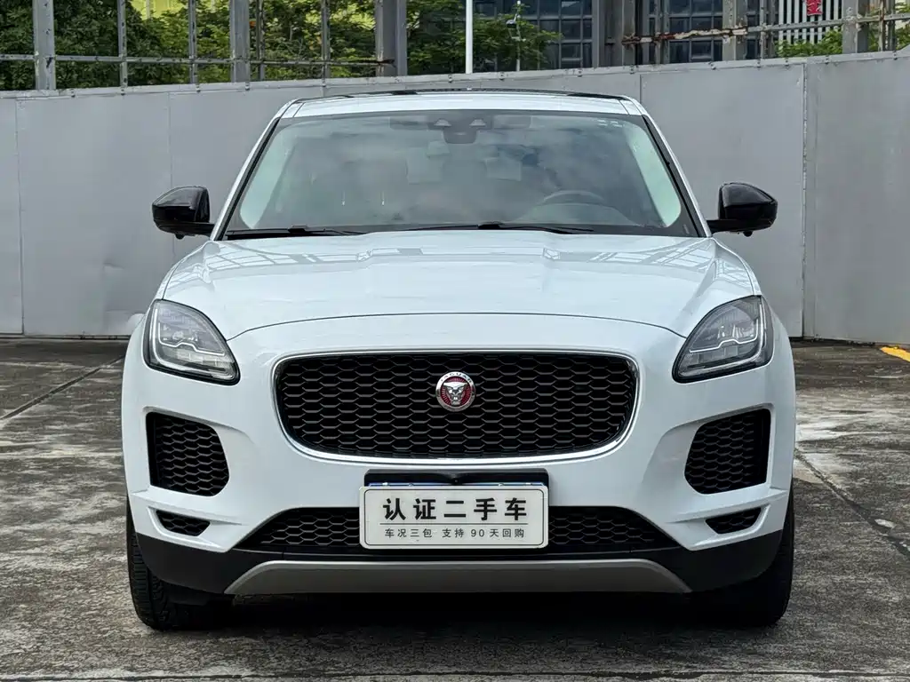 Jaguar E-PACE — миниатюра 2