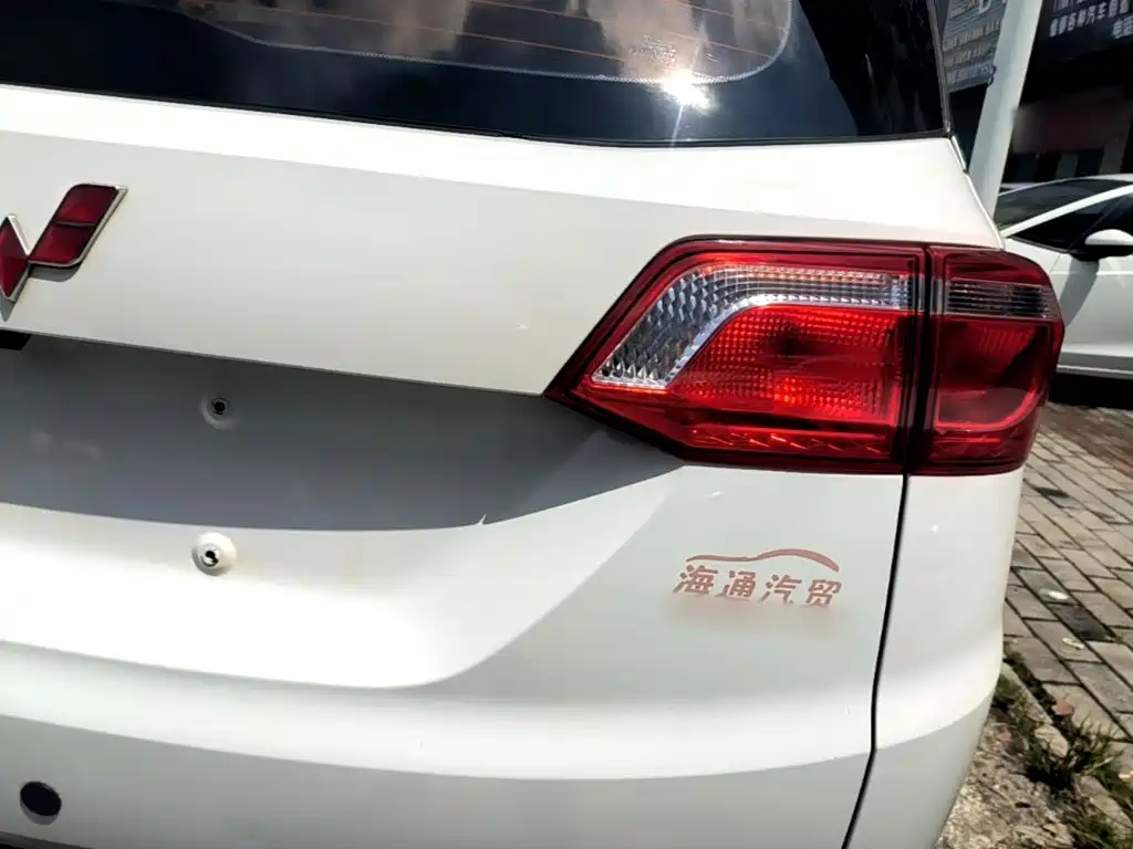 Wuling Hongguang S3 — миниатюра 8