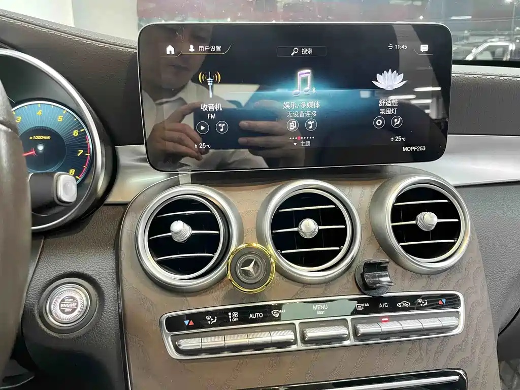 Mercedes-Benz GLC — миниатюра 17