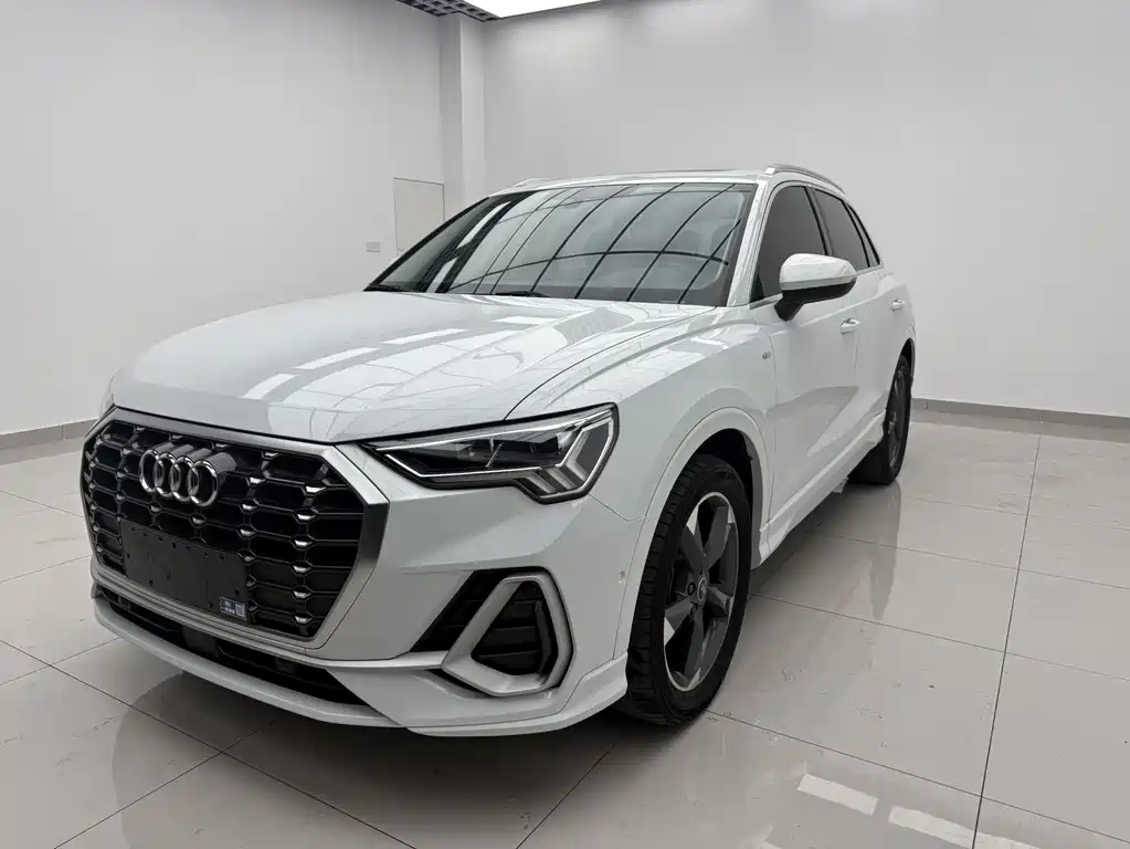 Audi Q3 2021