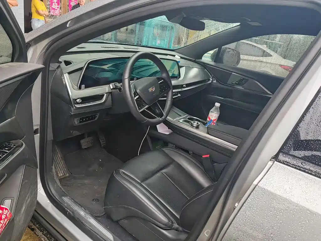 Cadillac XT5 — миниатюра 8