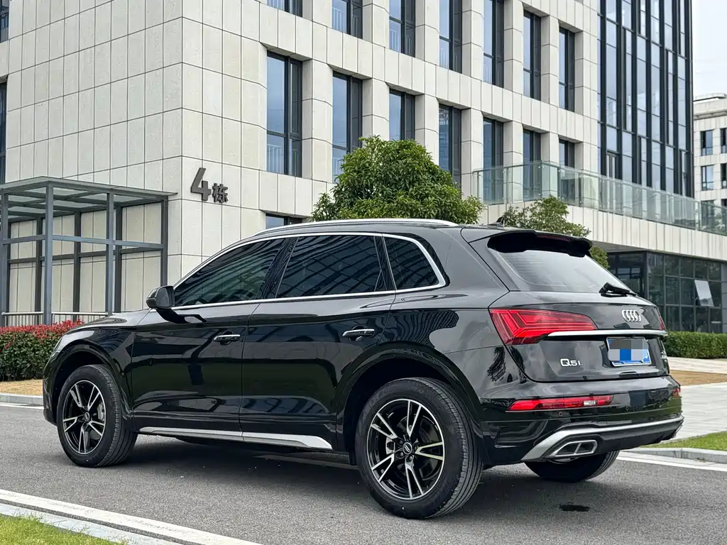 Audi Q5L 2024 — фото 5