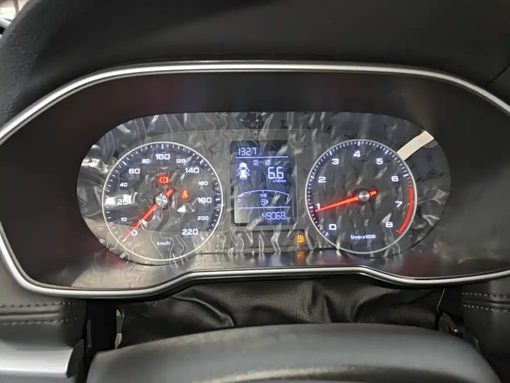 Roewe RX3 — миниатюра 12