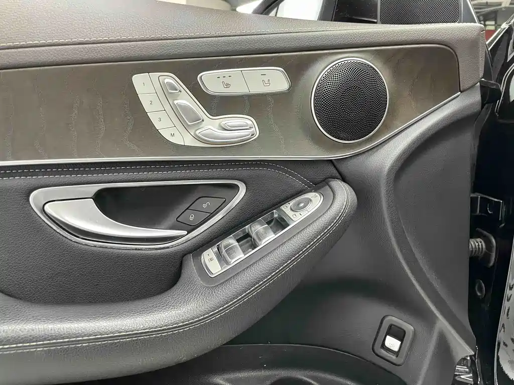 Mercedes-Benz GLC — миниатюра 13