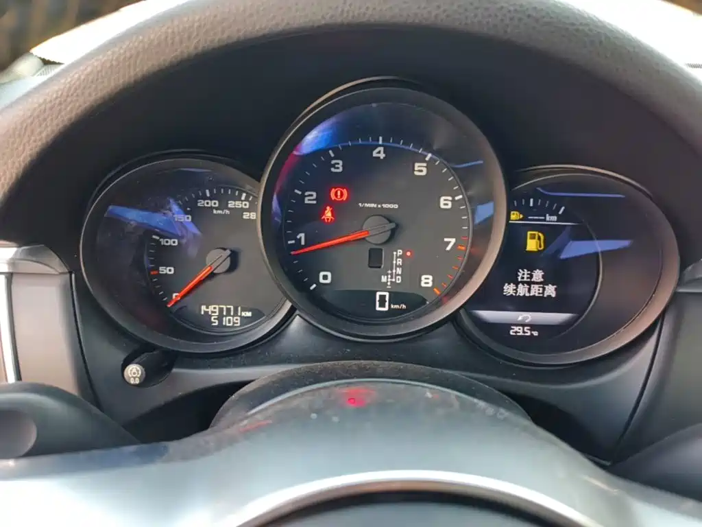 Porsche Macan — миниатюра 12