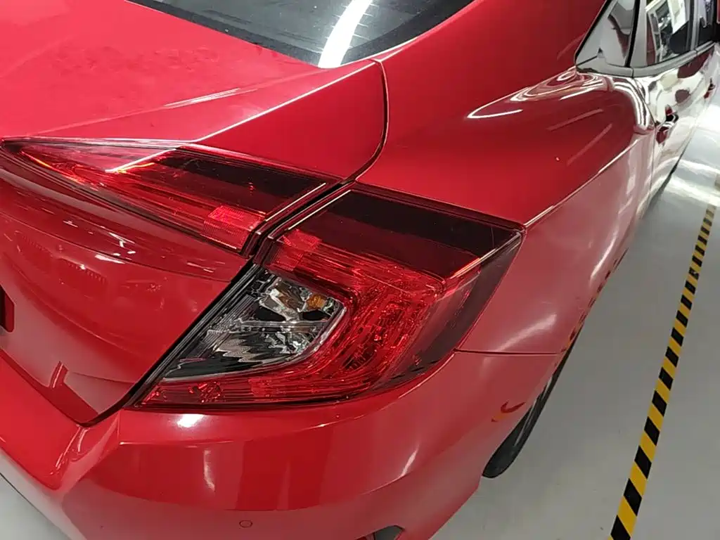 Honda Civic — миниатюра 8