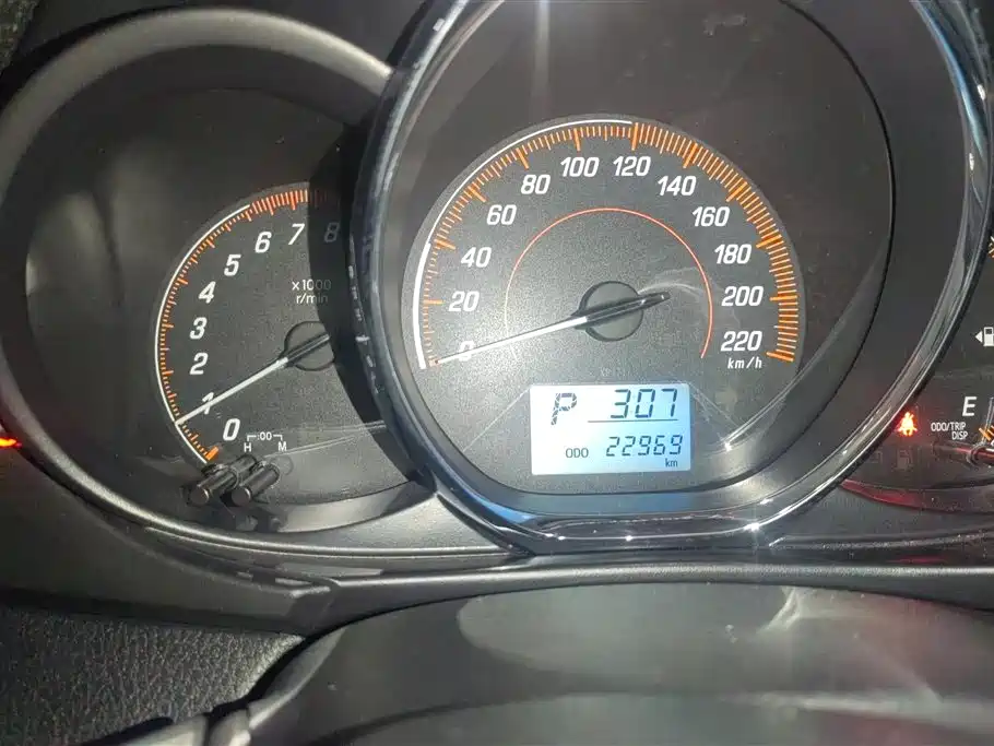 TOYOTA YARIS L ZHIXUAN