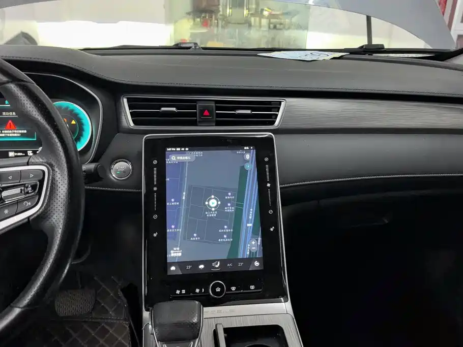 Roewe RX5 New Energy — миниатюра 9