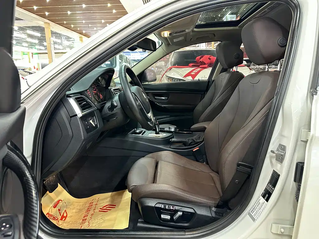 BMW 3 Series — миниатюра 4